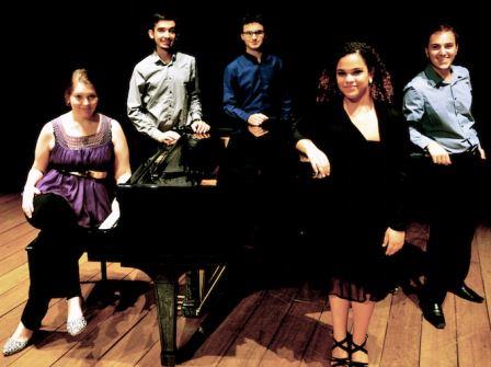 Projeto Amigos da Casa – Concerto Lírico - Quatro Cantos e um piano