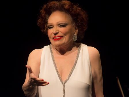 Bibi Ferreira canta repertório de Sinatra